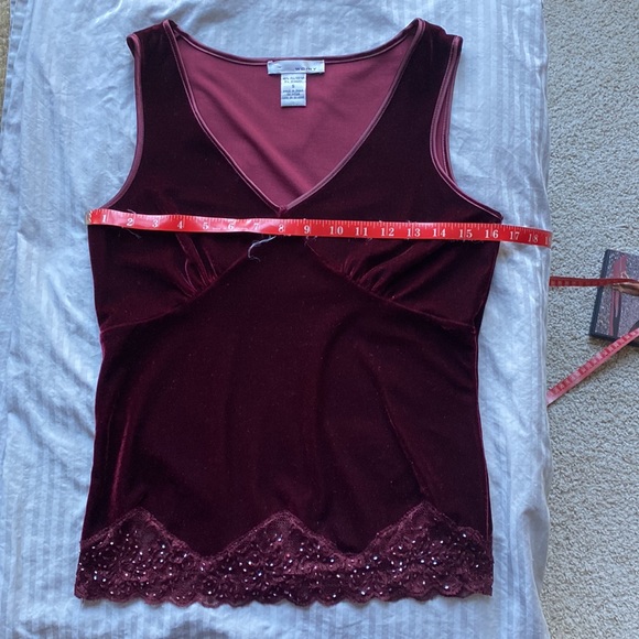 Bloomingdale’s WD NY velvet top - Picture 3 of 6